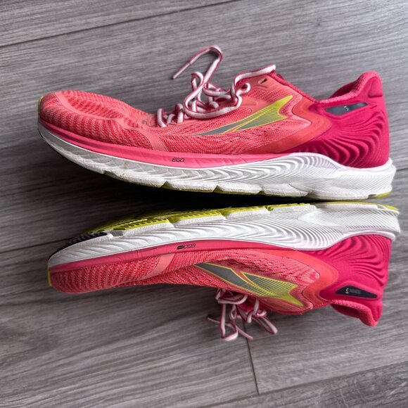 Coral and Yellow Altra Torin 5 shoes - Picture 5 of 8